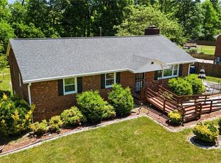 4371 Winnabow Rd, Winston Salem, NC 27105