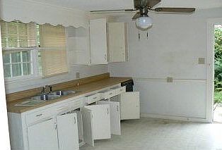 2nd image of 632 Prospect St