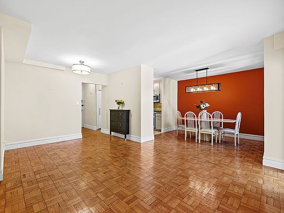 4th image of 110-45 Queens Blvd #701