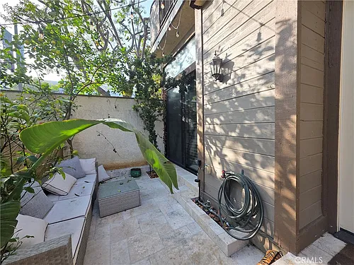 13963 Riverside Dr #13963 Photo 1