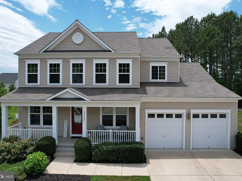 1st image of 43687 Wild Iris St