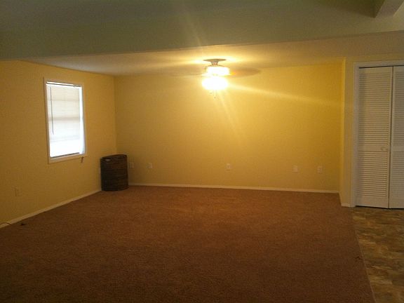 3rd image of 2811 Southwood Dr
