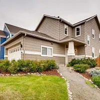 3 bed, 2.5 bath, 1400 sqft, $2,690 — Photo 1