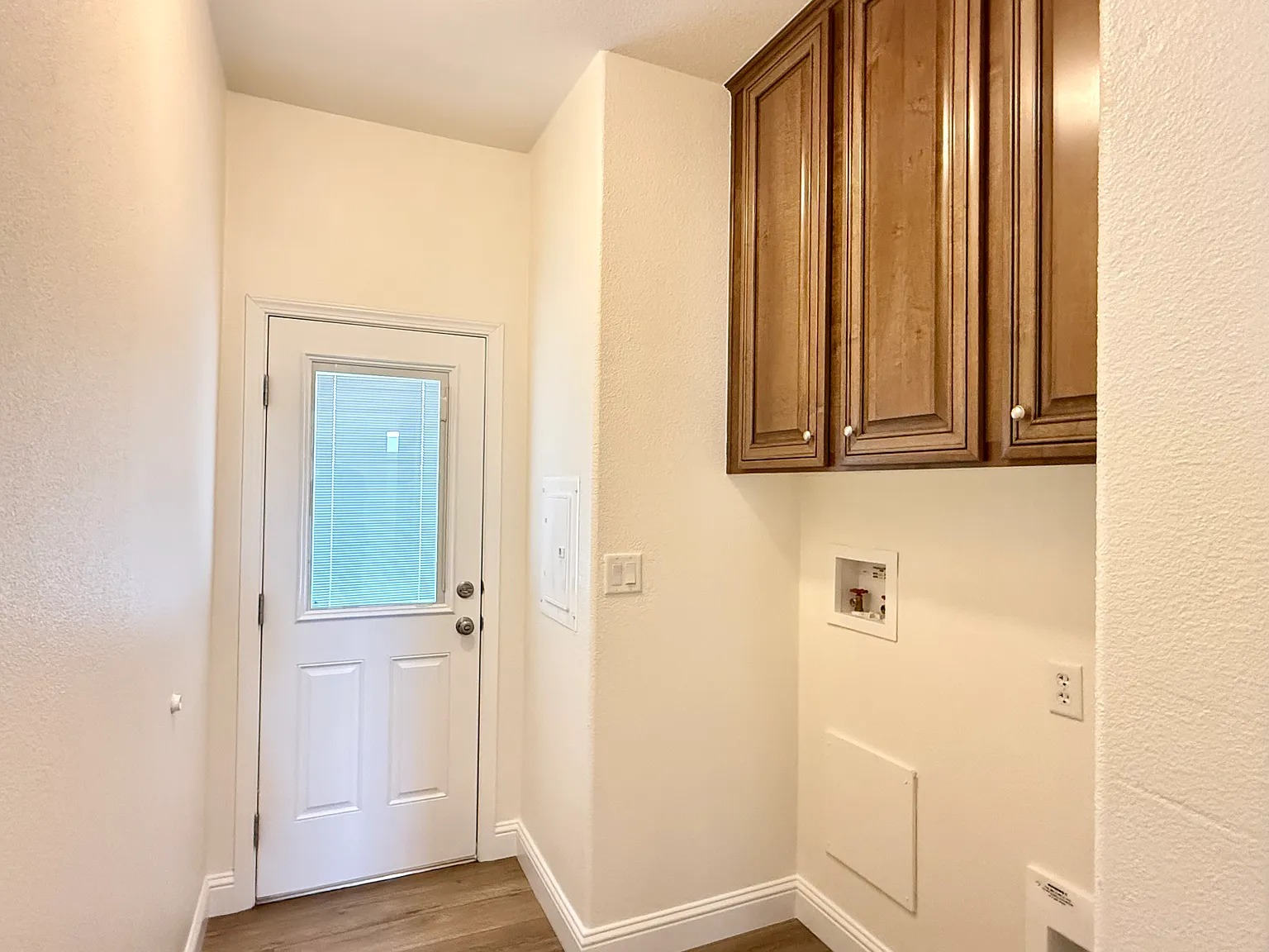 3595 Santa Fe Ave — Photo 4
