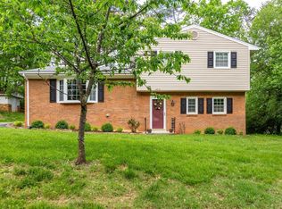 4519 Tanglewood Ln, Roanoke, VA 24018