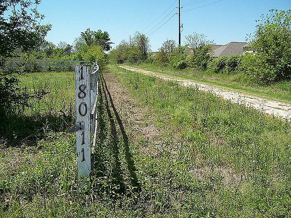 Address on Entry Fence Post