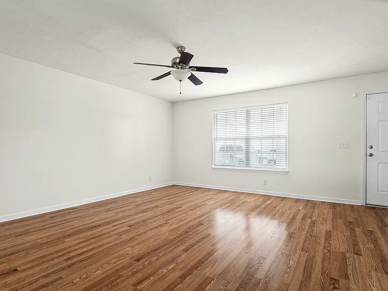 426 Arapaho Dr — Photo 12