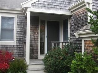 14 Oak Gln, Yarmouth Port, MA 02675