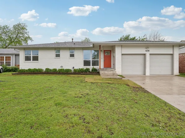 1638 E 55th Pl, Tulsa, OK 74105