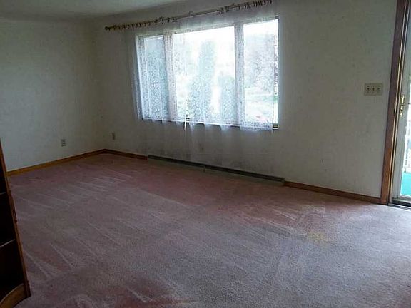 5th image of 363 W 2nd Ave