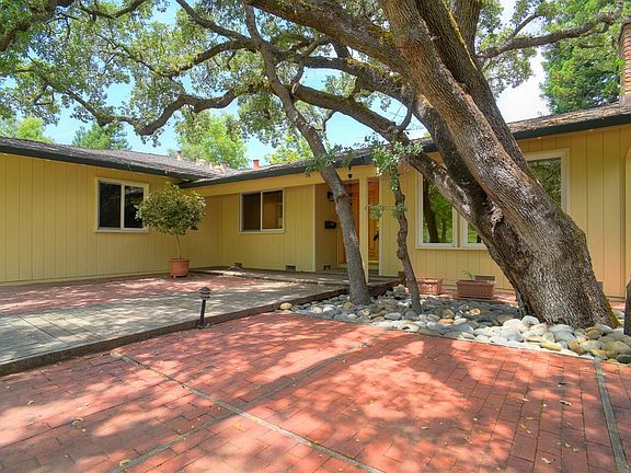 3rd image of 8555 Willings Way