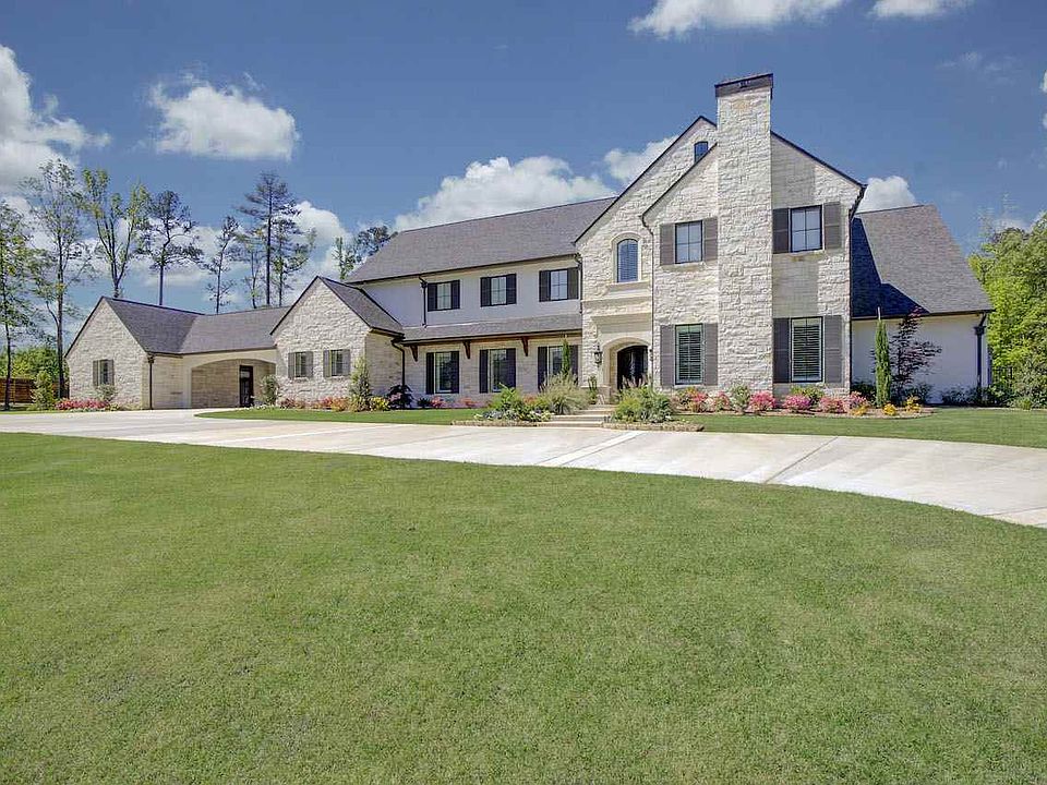 1st image of 2819 Cypress Dr