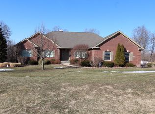 1518 Holian Dr, Spring Grove, IL 60081