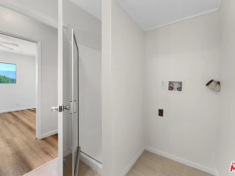 5870 Benner St #304 — Photo 12
