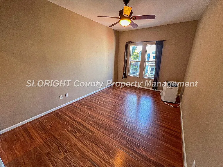 556 Adina Way — Photo 13