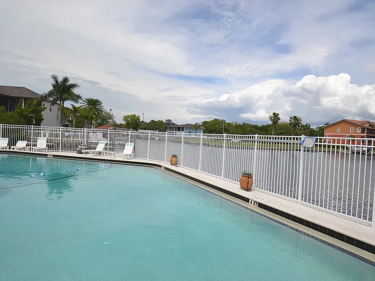 329 Moorings Cove Dr — Photo 53
