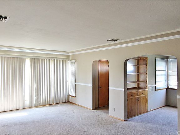 4th image of 9747 Glandon St