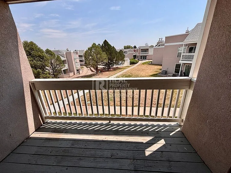 3440 Parkmoor Village Dr #V — Photo 11