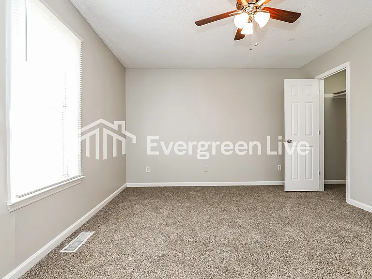 3404 Lovington Ct — Photo 9