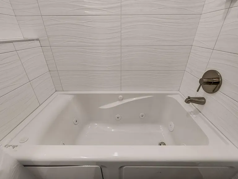 1203 Andrews St — Photo 18