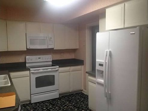 4th image of 7720 Dunfield Pl APT 3