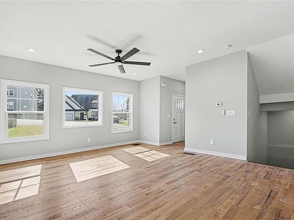 3rd image of 3175 Tackett Rd