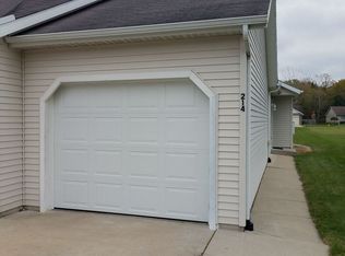 214 Tanglewood Dr, Goshen, IN 46526