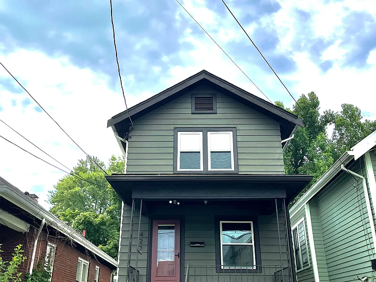 427 W 22nd St — Photo 1