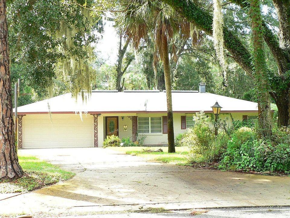 Beautiful Treed Lot