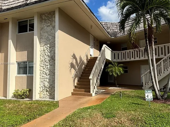 7470 Miami Lakes Dr APT B208, Miami Lakes, FL 33014