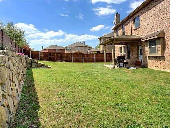 2nd image of 5849 Fantail Dr