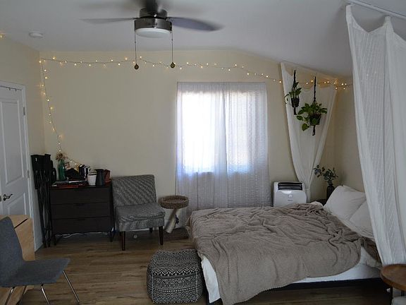 4th image of 12004 Hatteras St #1