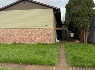 922 8th Ave APT 1, Longview, WA 98632