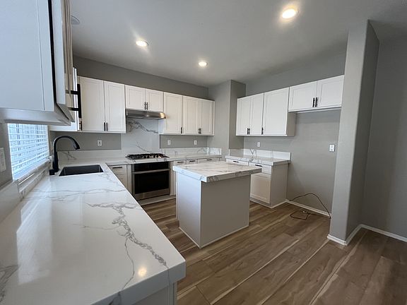 3rd image of 5467 Clermont Ct
