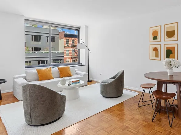 270 W 17th St APT 6J, New York, NY 10011