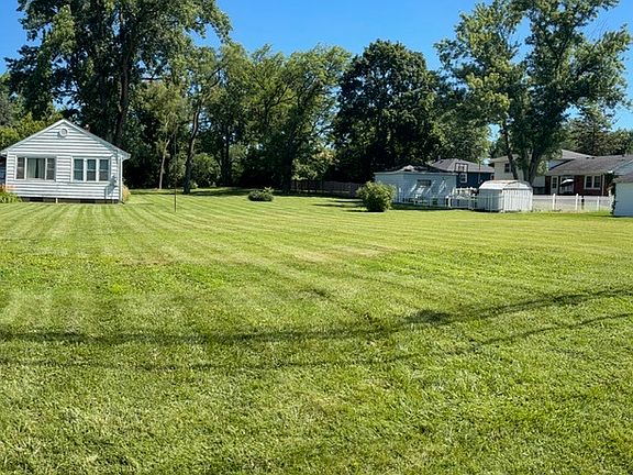 2nd image of 1822 Terrace Rd