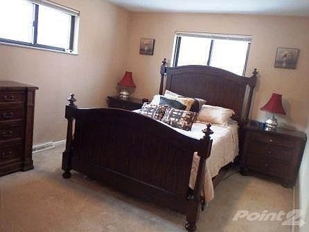 5th image of 542 Covedale Ave