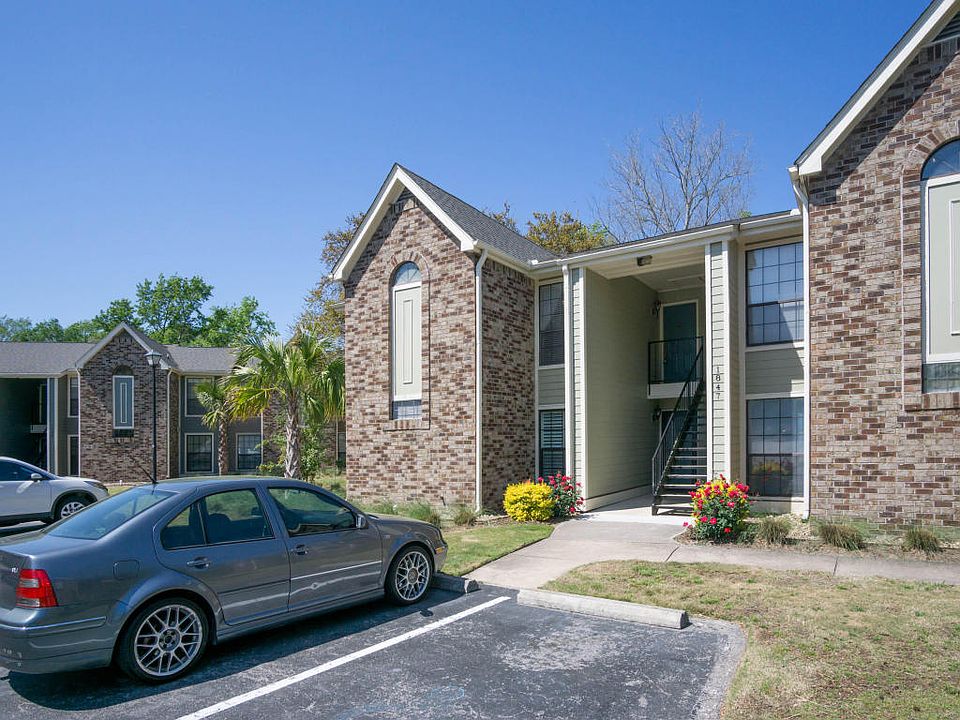 1st image of 1847C Montclair Dr