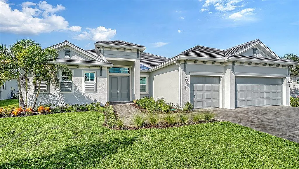 3 bed, 3.0 bath, 2650 sqft, $10,500 — Photo 3