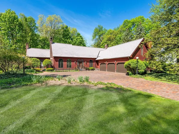 3619 Sullivan Ct, South Bend, IN 46614
