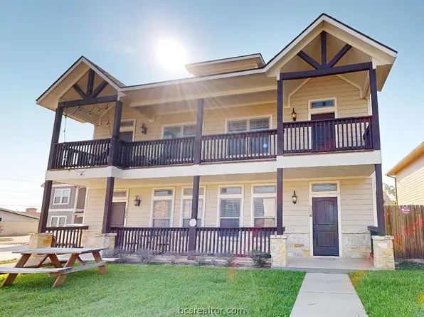 303 Ash St, College Station, TX