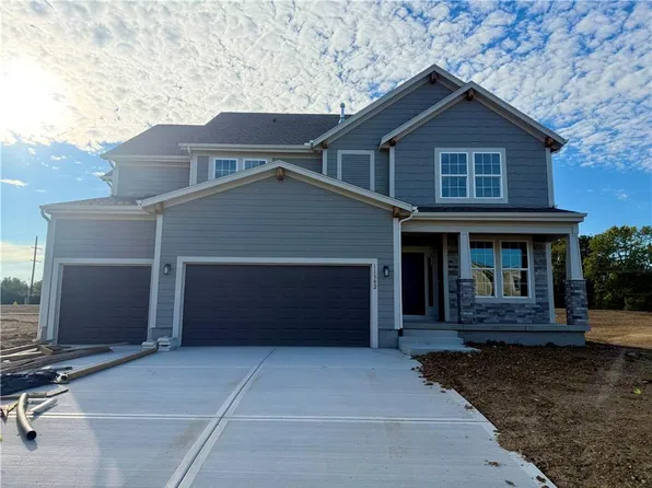 11382 S Emerald St, Olathe, KS 66061