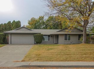 1013 W 14th Ave, Kennewick, WA 99337