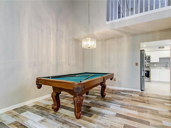 4th image of 2586 Stony Brook Ln