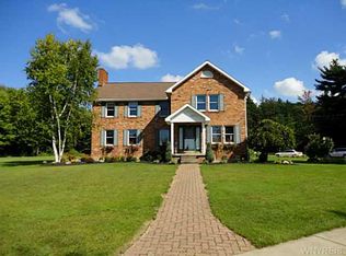 9505 Sandrock Rd, Eden, NY 14057