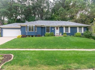 513 Lawndale Dr SE, Cedar Rapids, IA 52403