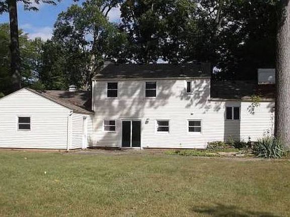 2nd image of 3343 Deepwood Dr