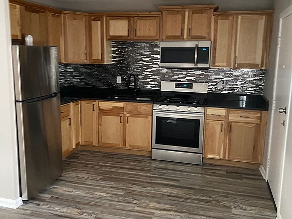 4th image of 278 Clyde Ave