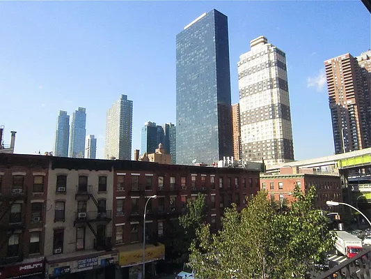 Rented by City Connections Realty | media 64