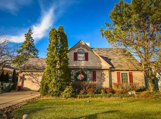 208 S Oak St, Palatine, IL 60067